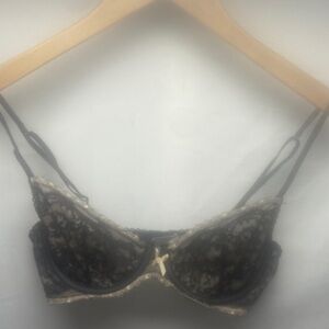 Victoria's Secret Black and Cream Lace Bra